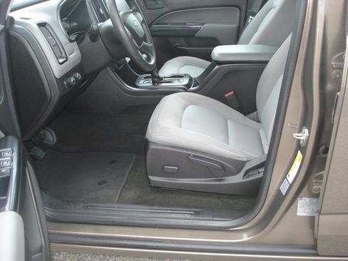 Used 2016 Chevrolet Colorado W/T w/ WT Convenience Package AWD/4WD image 18