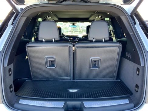 Used 2025 Cadillac XT6 Sport w/ Technology Package AWD/4WD image 34