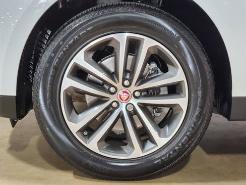 Used 2020 Jaguar F-PACE Premium AWD/4WD image 28
