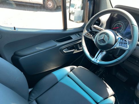 New 2026 Mercedes-Benz Sprinter 2500 image 11