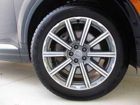 Used 2018 Audi Q7 3.0T Prestige w/ Prestige Package image 55