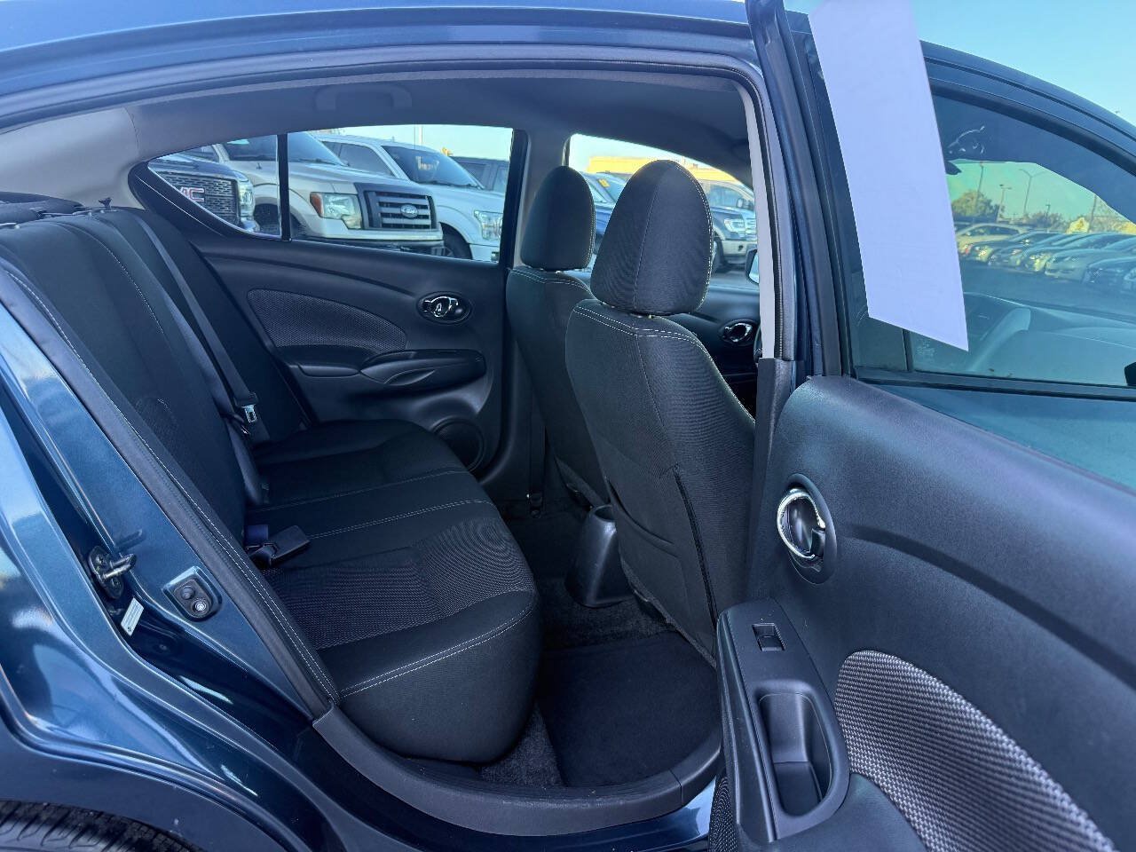 Used 2017 Nissan Versa SV w/ SV Special Edition Package FWD image 12