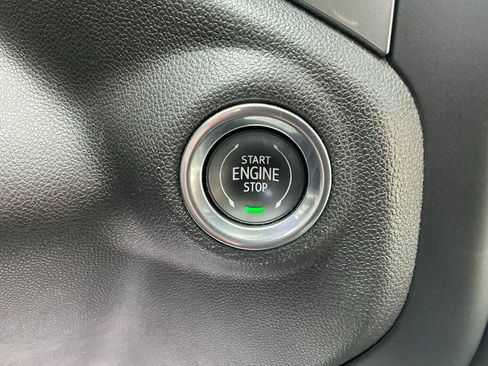 Used 2020 Chevrolet Silverado 1500 LTZ w/ LTZ Premium Package AWD/4WD image 27