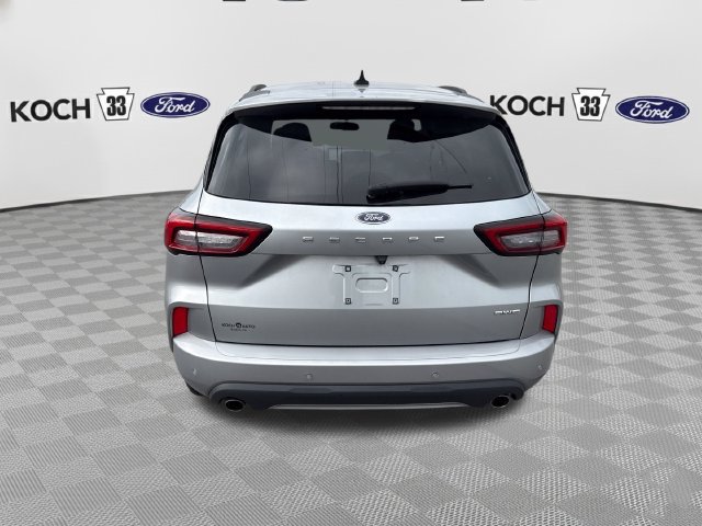 Used 2024 Ford Escape ST-Line w/ Tech Pack #1 AWD/4WD image 7