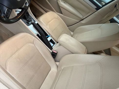 Used 2012 Volkswagen Passat TDI SE image 3