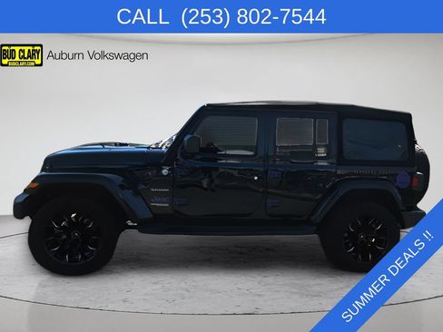 Used 2020 Jeep Wrangler Unlimited Sahara w/ Dual Top Group AWD/4WD image 8