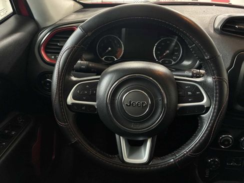 Used 2017 Jeep Renegade Trailhawk image 11