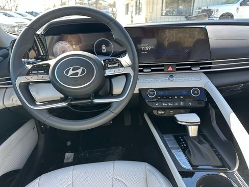 New 2026 Hyundai Elantra Limited FWD image 8