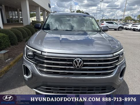Used 2025 Volkswagen Atlas SE AWD/4WD image 6