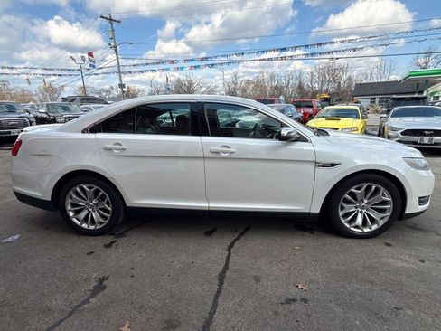 Used 2013 Ford Taurus Limited image 4