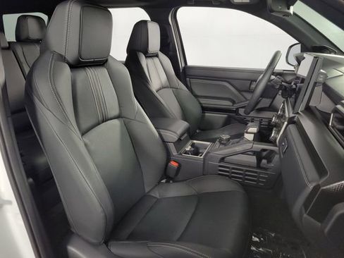 Used 2025 Toyota 4Runner Limited image 14