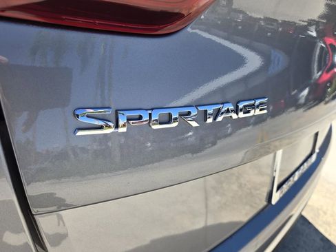 Used 2022 Kia Sportage LX image 13