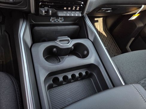 New 2026 RAM 2500 Big Horn AWD/4WD image 10