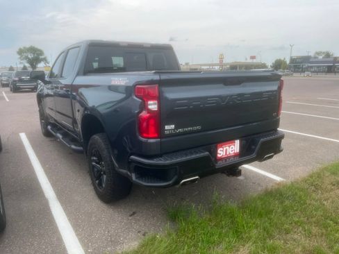 Used 2020 Chevrolet Silverado 1500 LT Trail Boss AWD/4WD image 2