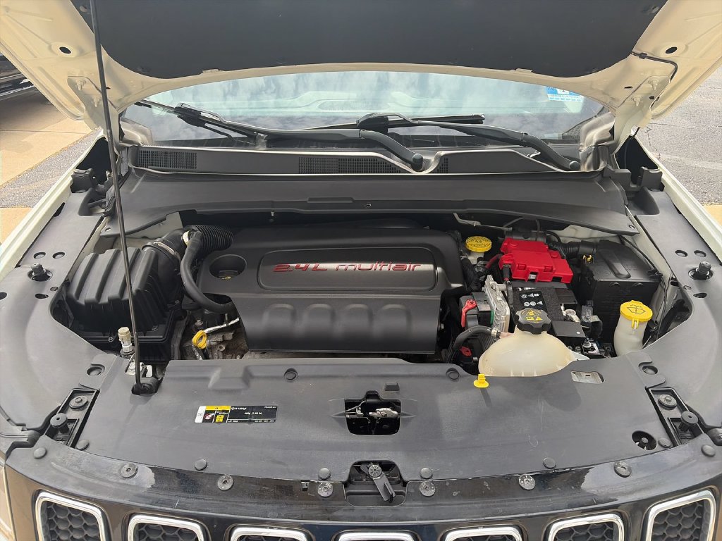 Used 2020 Jeep Compass Limited AWD/4WD image 18