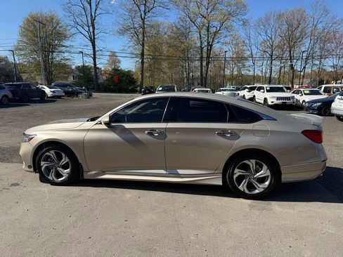 Used 2020 Honda Accord EX image 10