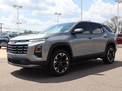 New 2026 Chevrolet Equinox LT AWD/4WD image 7