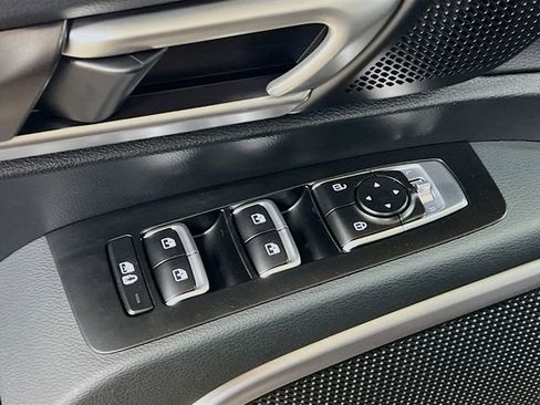 New 2025 Kia Telluride S image 18