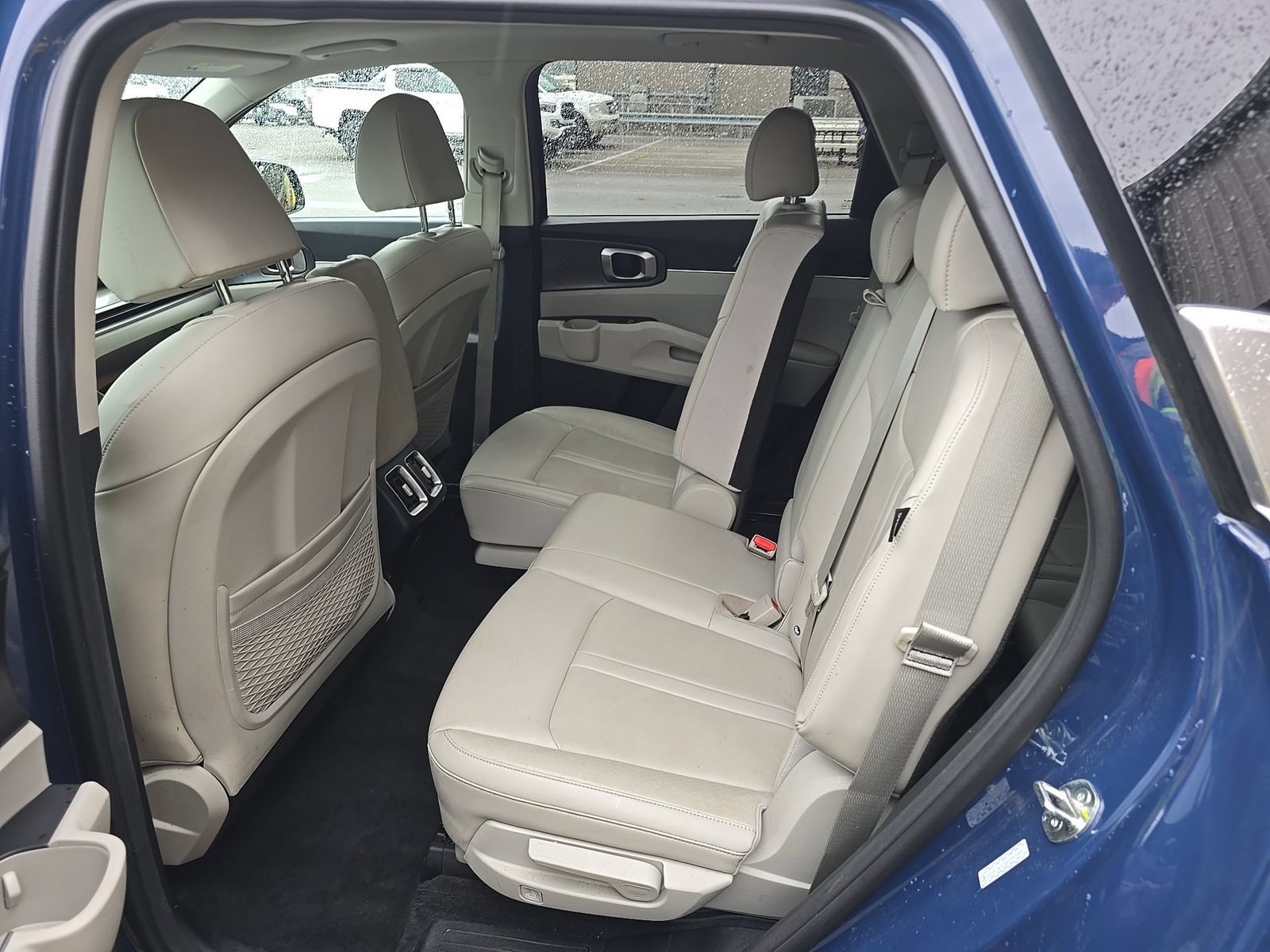 Used 2024 Kia Sorento S w/ Panoramic Sunroof Package FWD image 11