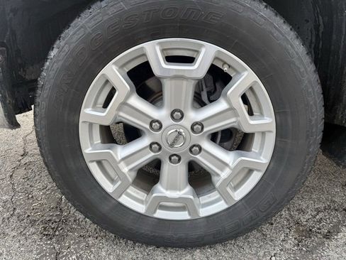 Used 2019 Nissan Titan SV w/ SV Convenience Package image 7