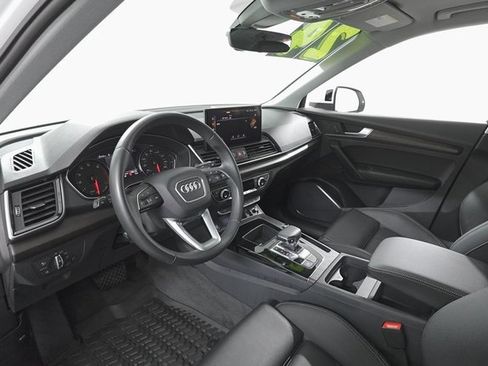 Used 2024 Audi Q5 2.0T Premium w/ Convenience Package image 13