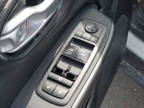 Used 2016 Jeep Cherokee Trailhawk w/ Cold Weather Group AWD/4WD image 11