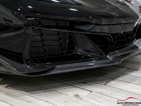 Used 2025 Chevrolet Corvette Z06 RWD image 34