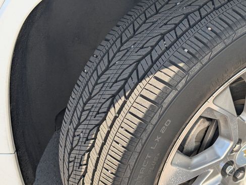Used 2019 Chevrolet Traverse Premier AWD/4WD image 9