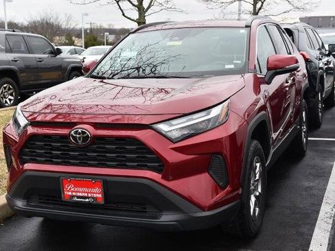 Used 2025 Toyota RAV4 XLE image 4