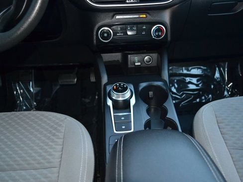Used 2021 Ford Escape SE image 25