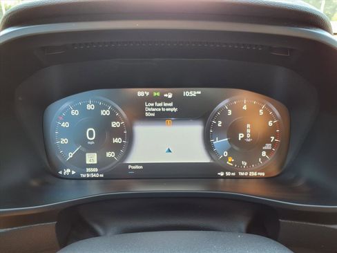 Used 2022 Volvo XC40 T5 R-Design w/ Advanced Package image 11