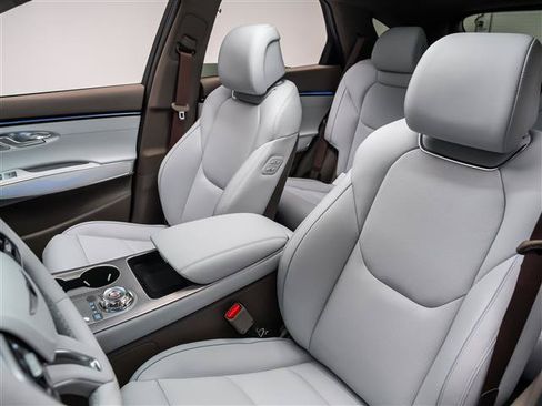 New 2026 Genesis GV70 2.5T Advanced AWD/4WD image 19