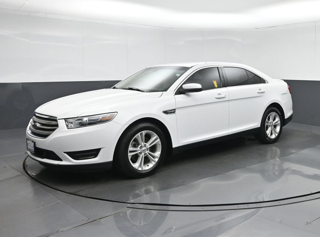 Used 2018 Ford Taurus SEL FWD image 3