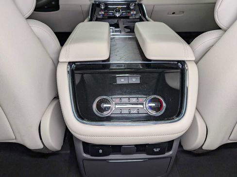 Used 2020 Lincoln Navigator Reserve w/ Luxury Package image 24