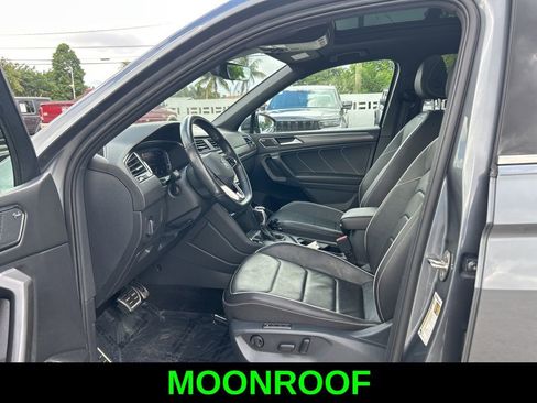 Used 2022 Volkswagen Tiguan SEL R-Line image 10
