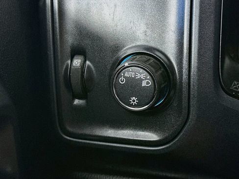 Used 2019 Chevrolet Silverado 2500 W/T AWD/4WD image 26