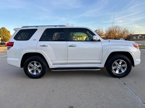 Used 2012 Toyota 4Runner SR5 image 5