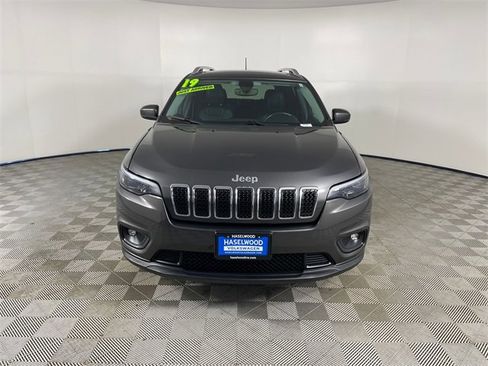 Used 2019 Jeep Cherokee Latitude Plus w/ Comfort/Convenience Group image 26