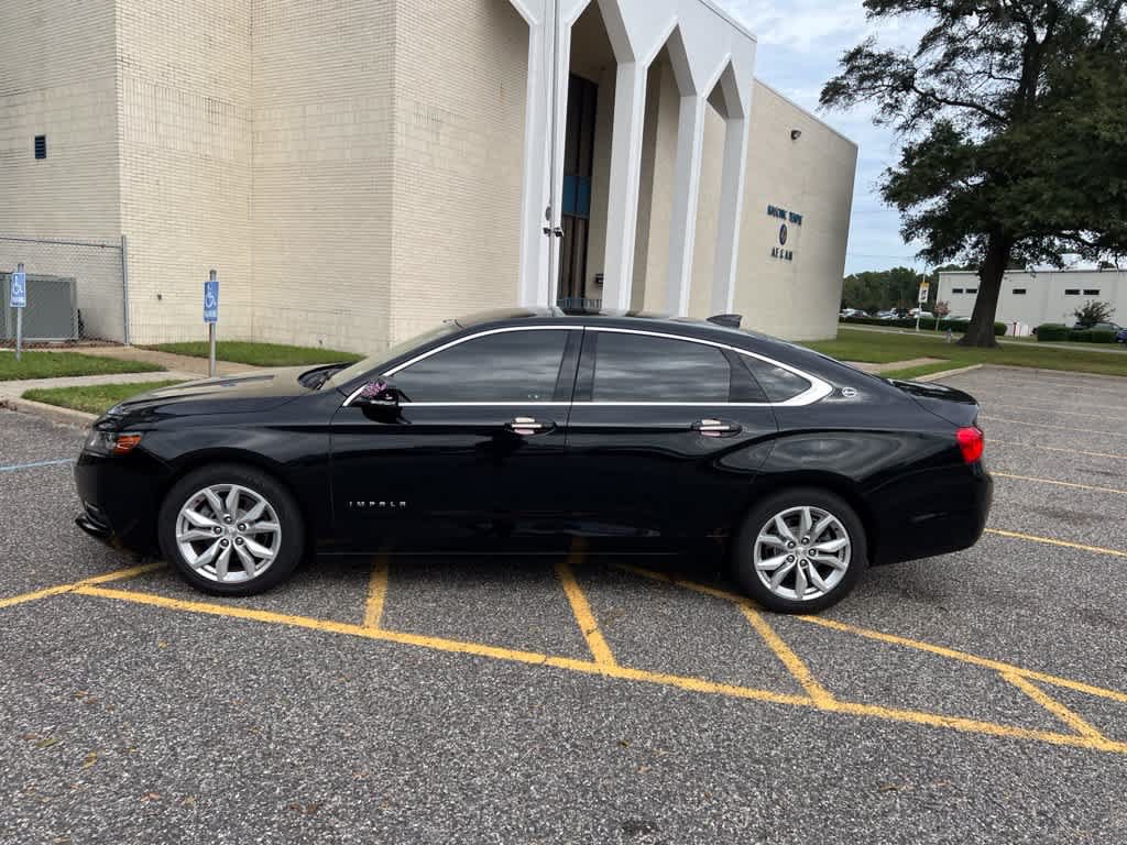 Used 2019 Chevrolet Impala LT FWD image 2