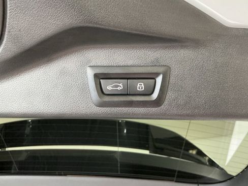Certified 2025 BMW X5 M60i AWD/4WD image 31