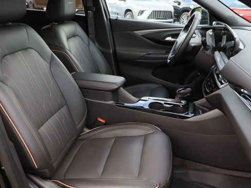 Used 2025 Buick Envista Avenir image 27