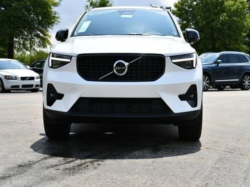 New 2025 Volvo XC40 B5 Plus w/ Protection Package Premier image 2