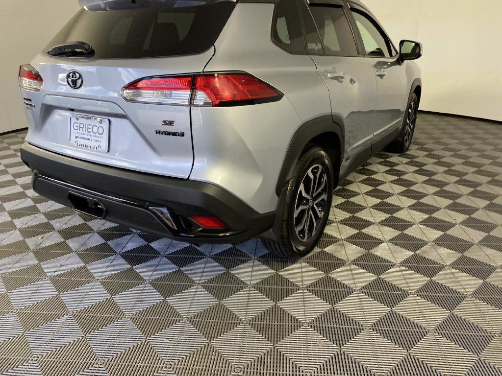 Used 2024 Toyota Corolla Cross AWD Hybrid image 10