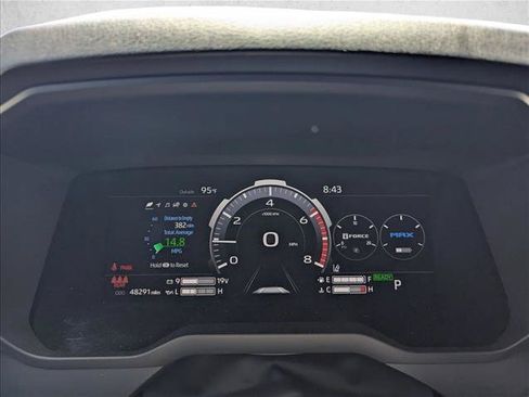 Used 2023 Toyota Tundra Limited AWD/4WD image 9