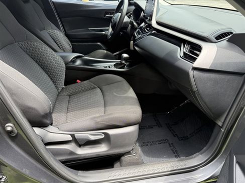 Used 2021 Toyota C-HR LE image 11