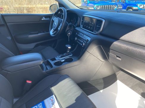 Used 2020 Kia Sportage LX image 10