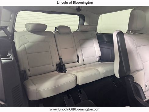 New 2026 Lincoln Navigator Reserve w/ Jet Appearance Package AWD/4WD image 17