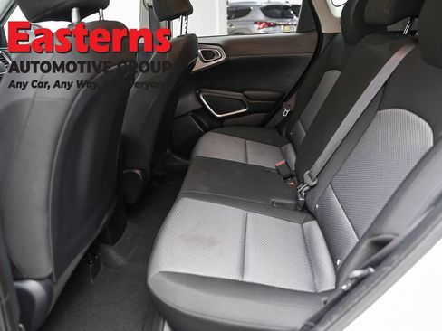 Used 2024 Kia Soul LX w/ Option Group 015 FWD image 21