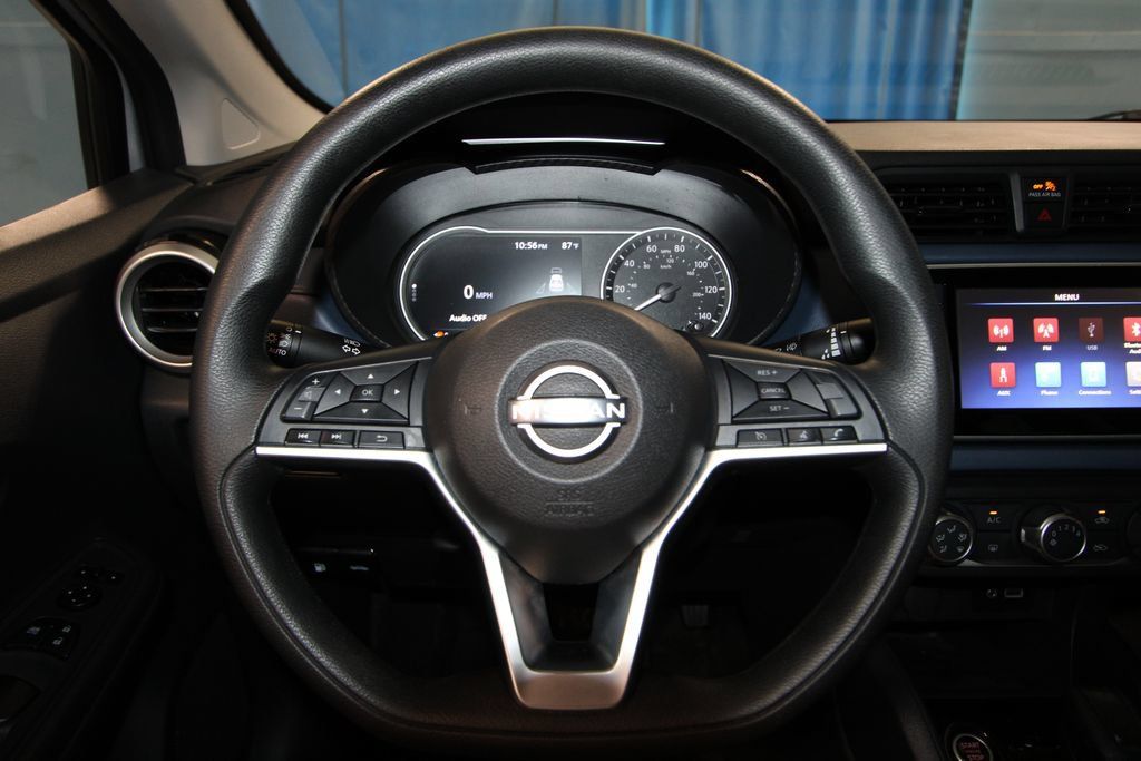 Used 2025 Nissan Versa SV FWD image 10