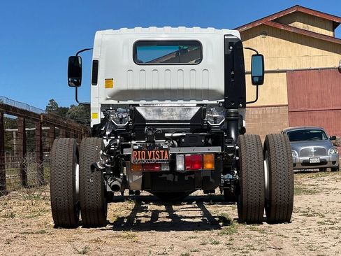 New 2025 Chevrolet Low Cab Forward 5500XG image 5